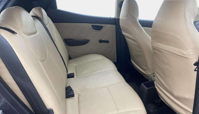 2017 Hyundai Eon ERA +, Petrol, Manual, 19,067 km, Right Side Rear Door Cabin