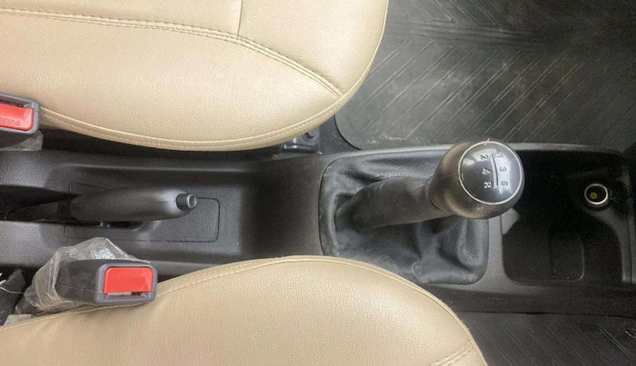 2017 Hyundai Eon ERA +, Petrol, Manual, 19,067 km, Gear Lever