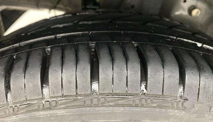 2017 Hyundai Eon ERA +, Petrol, Manual, 19,067 km, Right Rear Tyre Tread