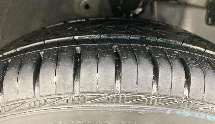 2017 Hyundai Eon ERA +, Petrol, Manual, 19,067 km, Right Front Tyre Tread