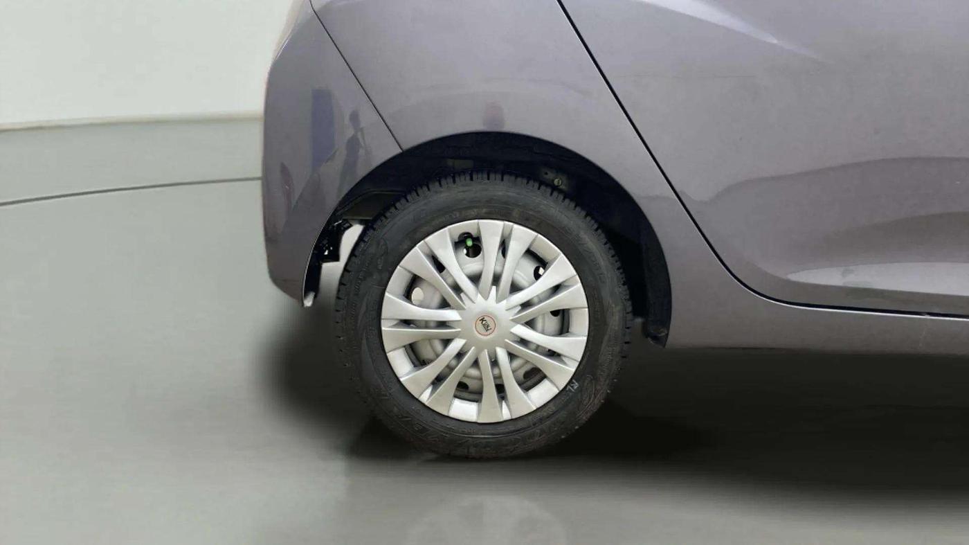 2017 Hyundai Eon ERA +, Petrol, Manual, 19,067 km, Right Rear Wheel