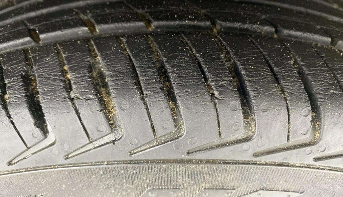 2019 Datsun Redi Go T(O) 1.0, Petrol, Manual, 29,436 km, Right Front Tyre Tread