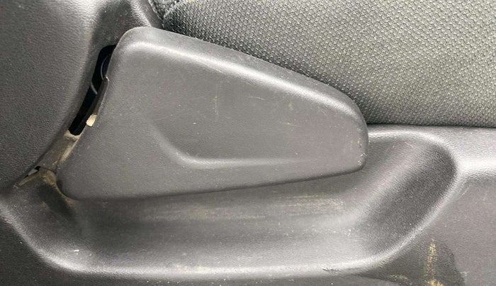 2019 Datsun Redi Go T(O) 1.0, Petrol, Manual, 29,436 km, Driver Side Adjustment Panel