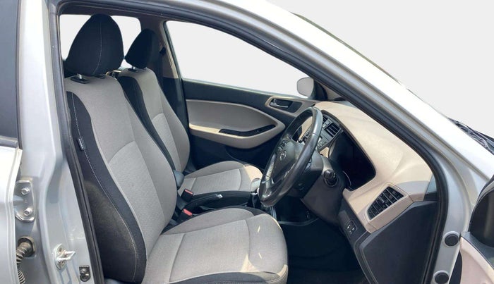 2016 Hyundai Elite i20 ASTA 1.2 (O), Petrol, Manual, 54,603 km, Right Side Front Door Cabin