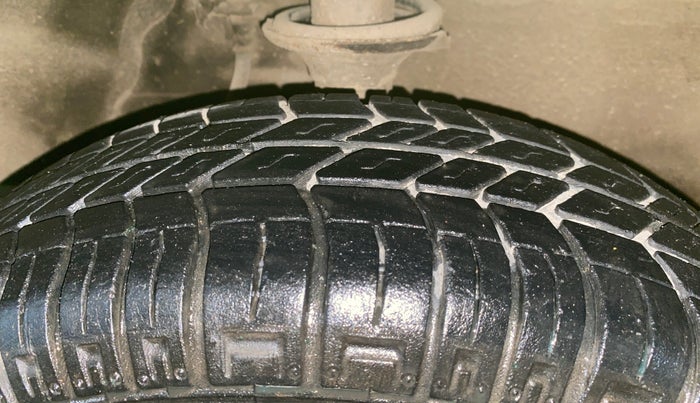 2017 Maruti Alto 800 LXI, Petrol, Manual, 13,097 km, Right Front Tyre Tread