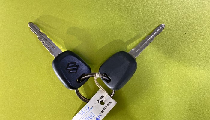 2017 Maruti Alto 800 LXI, Petrol, Manual, 13,097 km, Key Close Up