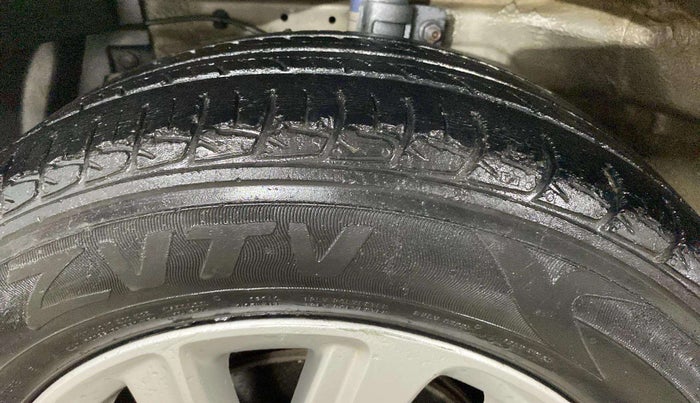 2015 Maruti Swift Dzire ZXI, Petrol, Manual, 66,895 km, Left Rear Tyre Tread