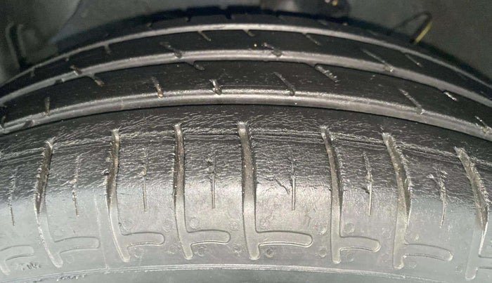 2020 Hyundai GRAND I10 NIOS SPORTZ AMT 1.2 KAPPA VTVT, Petrol, Automatic, 31,417 km, Left Front Tyre Tread