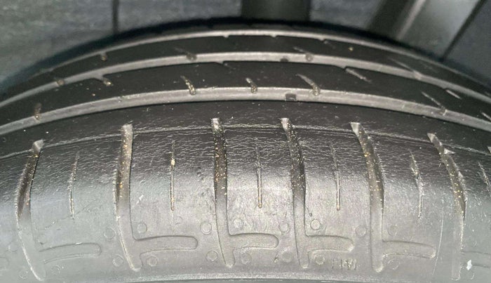 2020 Hyundai GRAND I10 NIOS SPORTZ AMT 1.2 KAPPA VTVT, Petrol, Automatic, 31,417 km, Left Rear Tyre Tread