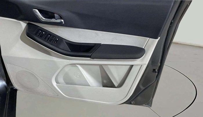 2024 Tata TIGOR XZ PLUS CNG, CNG, Manual, 26,831 km, Driver Side Door Panels Control