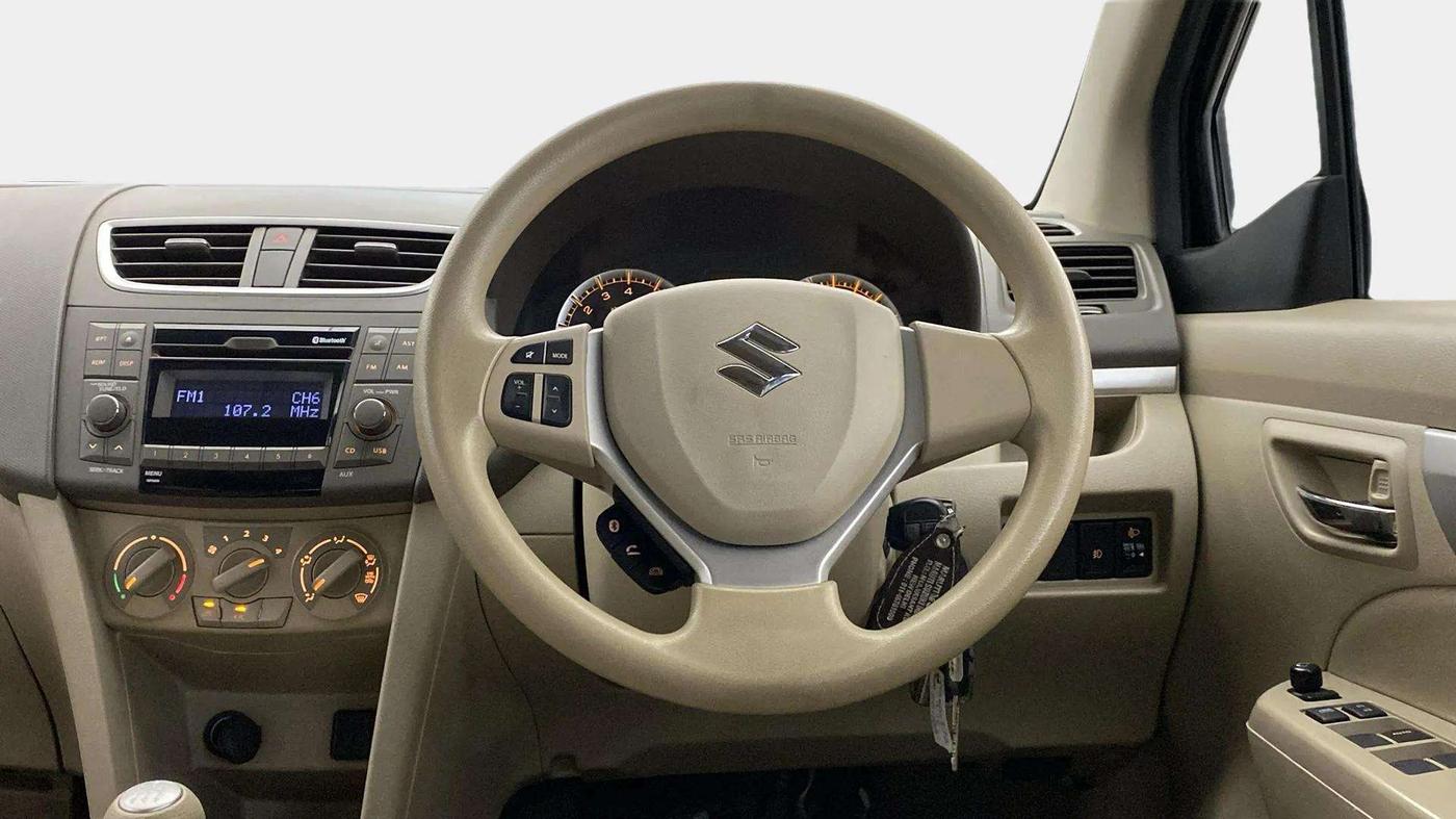 2017 Maruti Ertiga VXI ABS, Petrol, Manual, 19,785 km, Steering Wheel Close Up