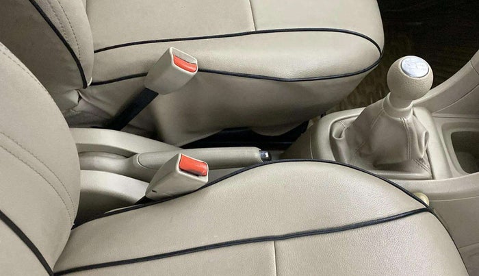 2017 Maruti Ertiga VXI ABS, Petrol, Manual, 19,653 km, Gear Lever