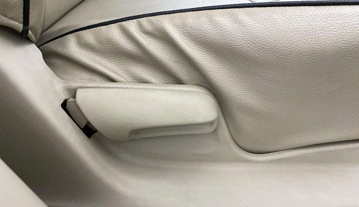 2017 Maruti Ertiga VXI ABS, Petrol, Manual, 19,653 km, Driver Side Adjustment Panel