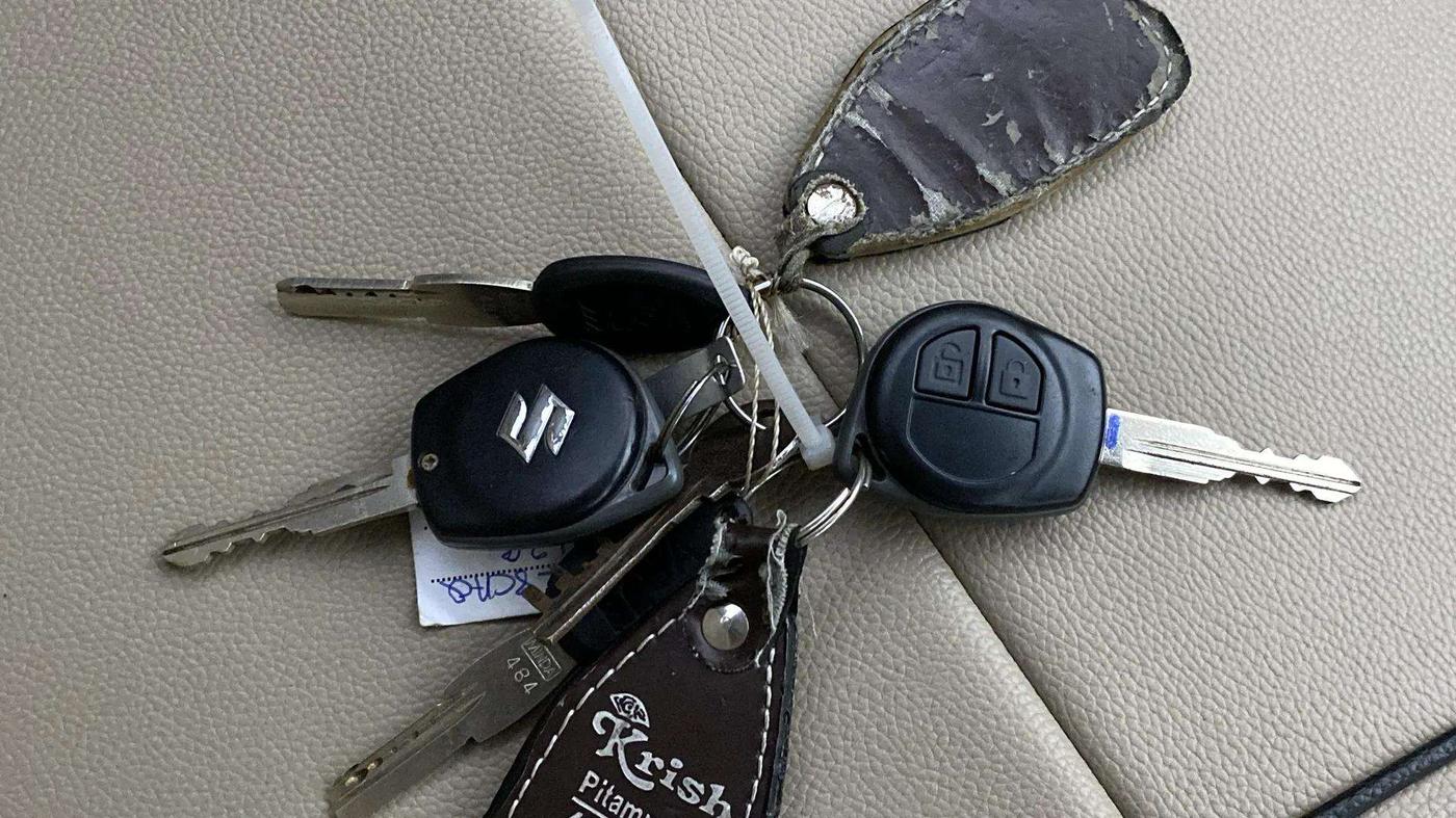 2017 Maruti Ertiga VXI ABS, Petrol, Manual, 19,785 km, Key Close Up
