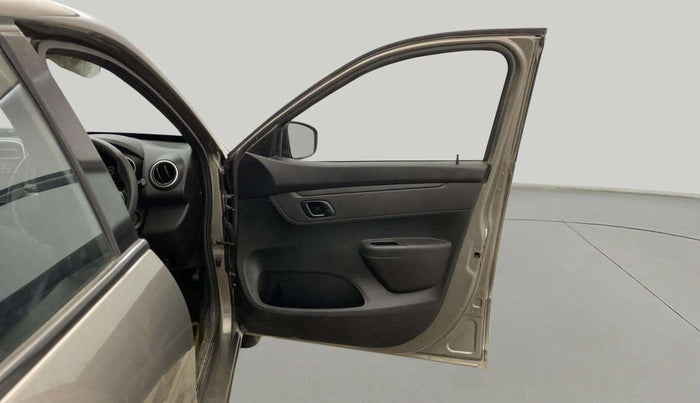 2019 Renault Kwid RXL, Petrol, Manual, 82,154 km, RHS Front Door