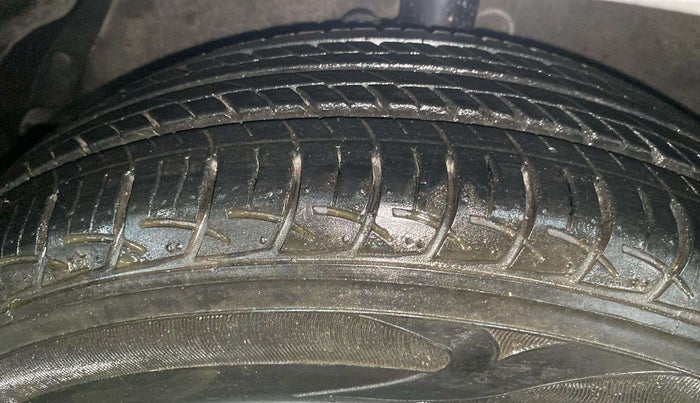 2012 Hyundai i20 MAGNA 1.2, Petrol, Manual, 47,690 km, Left Front Tyre Tread