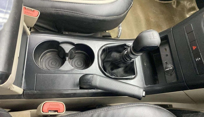 2016 Mahindra XUV500 W4, Diesel, Manual, 88,984 km, Gear Lever