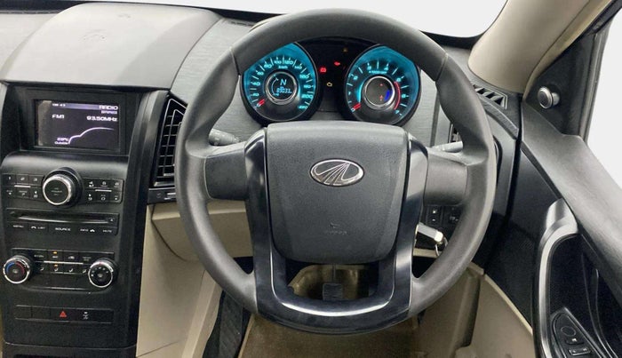 2016 Mahindra XUV500 W4, Diesel, Manual, 88,984 km, Steering Wheel Close Up