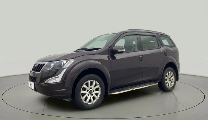 2016 Mahindra XUV500 W4, Diesel, Manual, 88,984 km, Left Front Diagonal