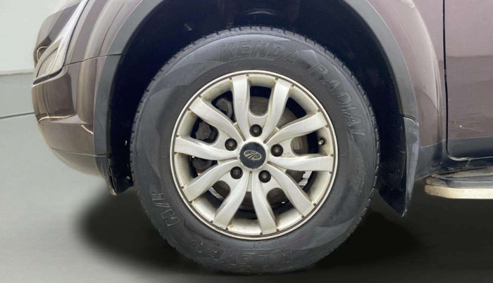 2016 Mahindra XUV500 W4, Diesel, Manual, 88,984 km, Left Front Wheel