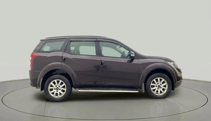 2016 Mahindra XUV500 W4, Diesel, Manual, 88,984 km, Right Side View