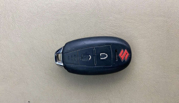 2016 Maruti Baleno ALPHA PETROL 1.2, Petrol, Manual, 79,560 km, Key Close Up
