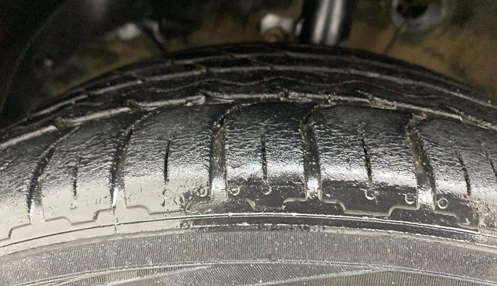 2016 Maruti Baleno ALPHA PETROL 1.2, Petrol, Manual, 79,560 km, Left Front Tyre Tread