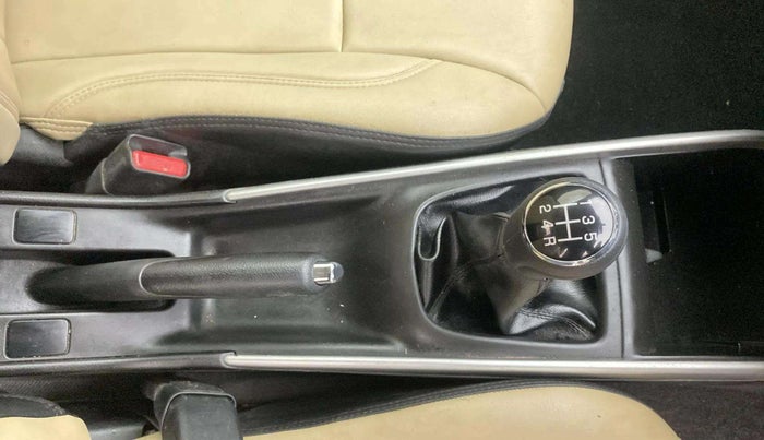 2016 Maruti Baleno ALPHA PETROL 1.2, Petrol, Manual, 79,560 km, Gear Lever