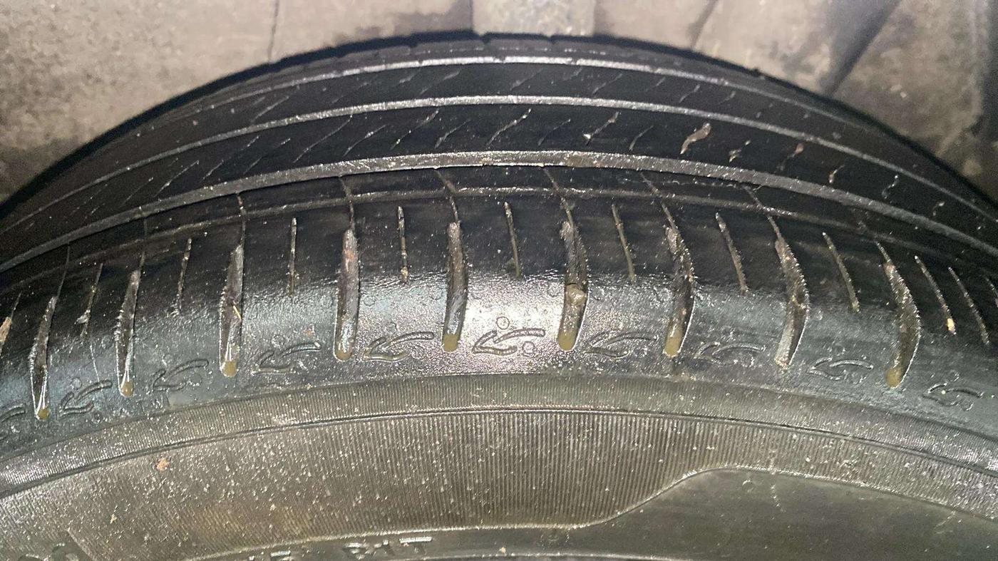 2024 Hyundai AURA SX 1.2 CNG, CNG, Manual, 44,971 km, Left Rear Tyre Tread
