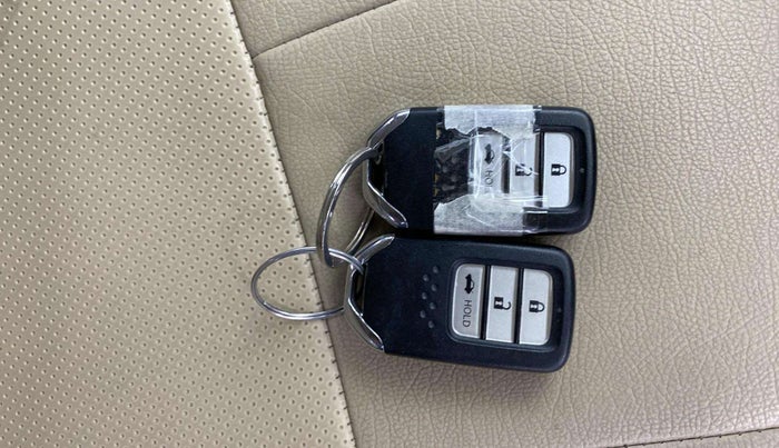 2020 Honda City 1.5L I-VTEC VX, Petrol, Manual, 30,462 km, Key Close Up