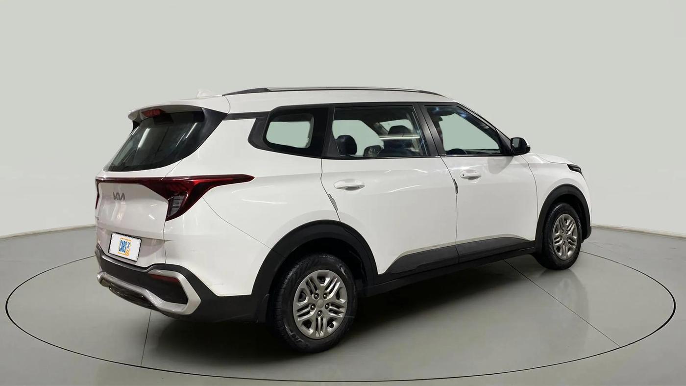 2022 KIA CARENS PRESTIGE 1.5 PETROL 7 STR, Petrol, Manual, 39,563 km, Right Back Diagonal
