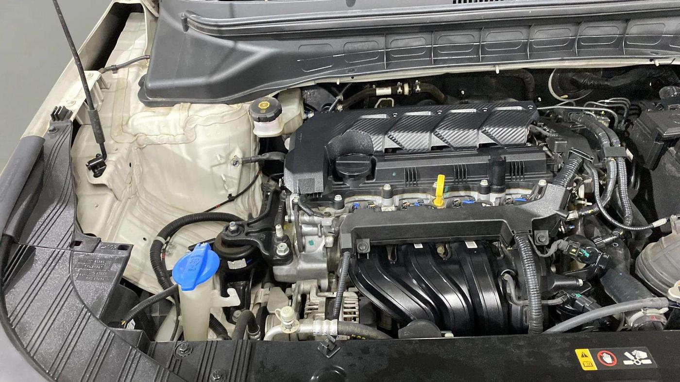 2022 KIA CARENS PRESTIGE 1.5 PETROL 7 STR, Petrol, Manual, 39,563 km, Engine View - Right