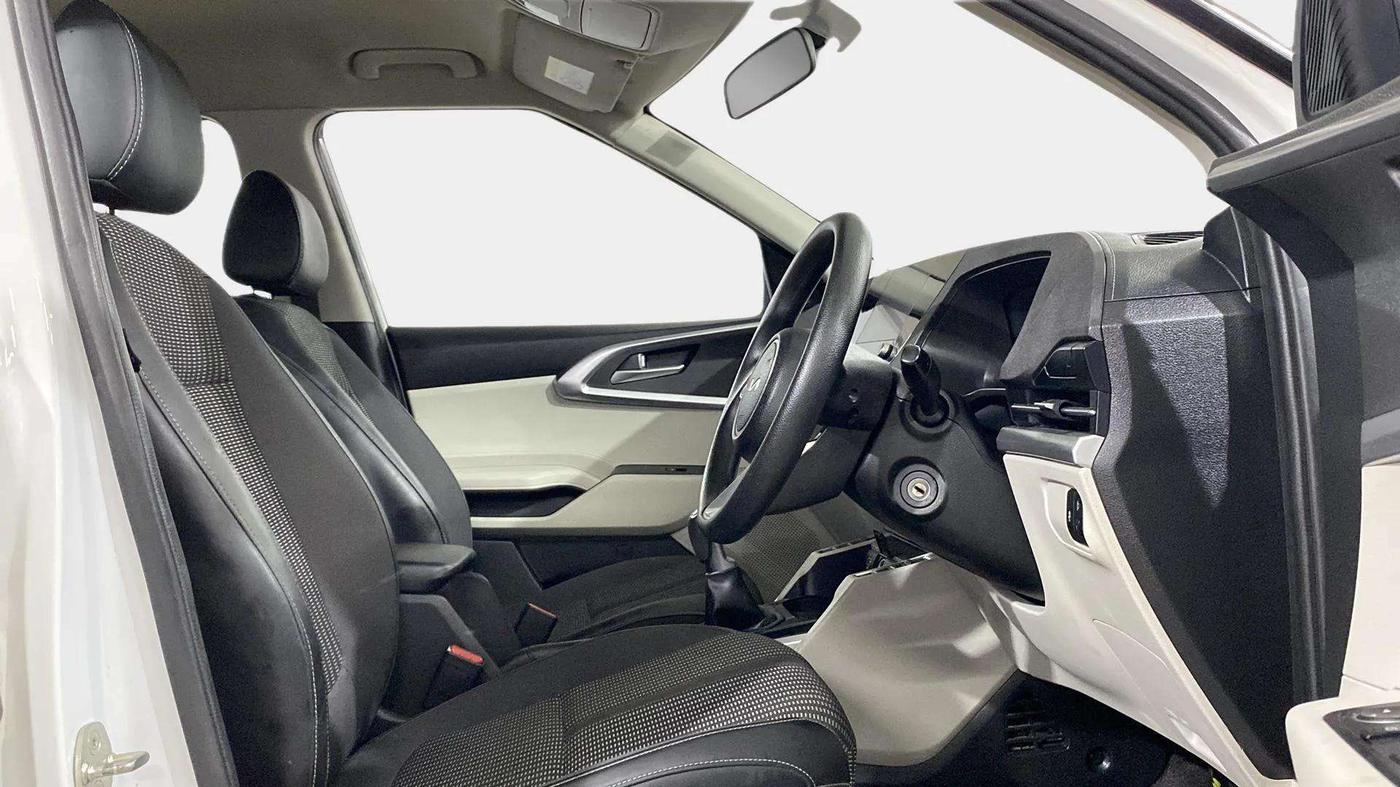 2022 KIA CARENS PRESTIGE 1.5 PETROL 7 STR, Petrol, Manual, 39,563 km, Right Side Front Door Cabin