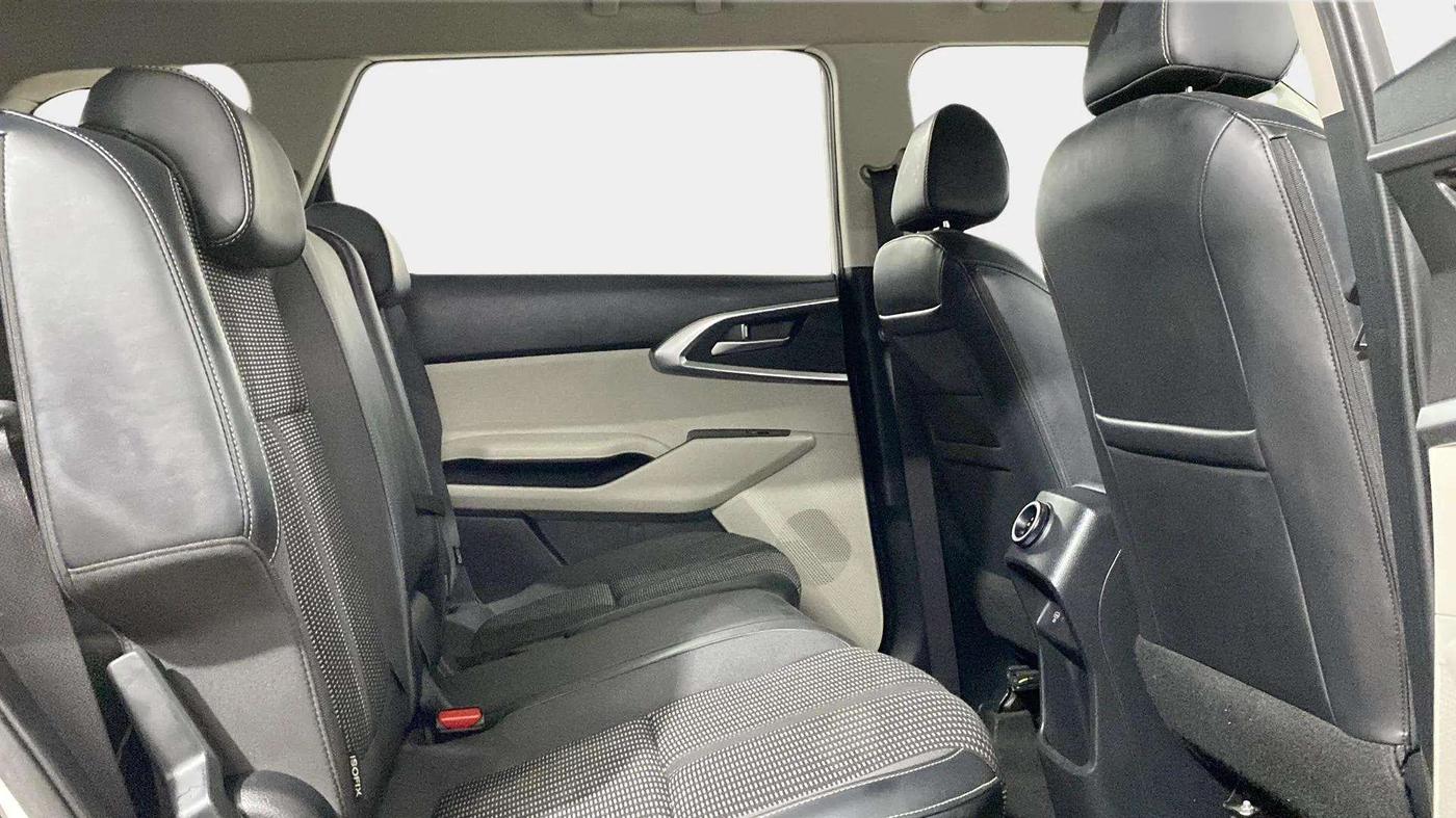 2022 KIA CARENS PRESTIGE 1.5 PETROL 7 STR, Petrol, Manual, 39,563 km, Right Side Rear Door Cabin