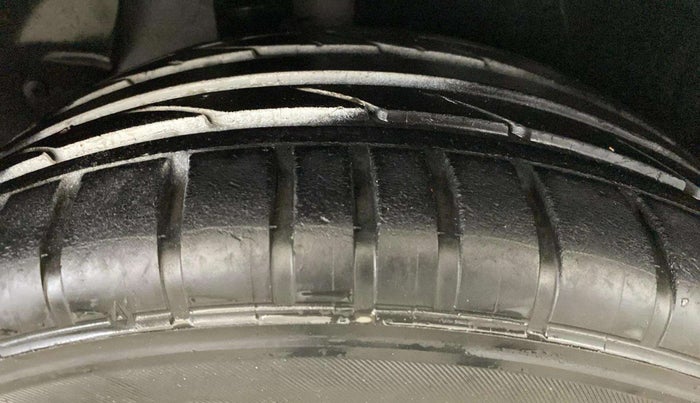 2018 Hyundai Creta SX (O) 1.6 PETROL, Petrol, Manual, 32,089 km, Right Rear Tyre Tread