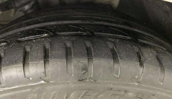 2018 Hyundai Creta SX (O) 1.6 PETROL, Petrol, Manual, 32,089 km, Right Front Tyre Tread