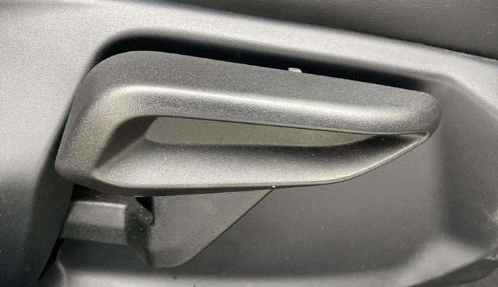 2024 Tata NEXON FEARLESS + SUNROOF DCA DUAL TONE 1.2 PETROL, Petrol, Automatic, 5,380 km, Driver Side Adjustment Panel