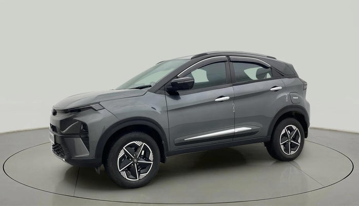 2024 Tata NEXON FEARLESS + SUNROOF DCA DUAL TONE 1.2 PETROL, Petrol, Automatic, 5,380 km, Left Front Diagonal