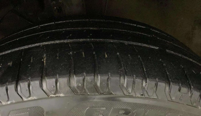 2021 Maruti XL6 ZETA MT, Petrol, Manual, 72,432 km, Left Front Tyre Tread