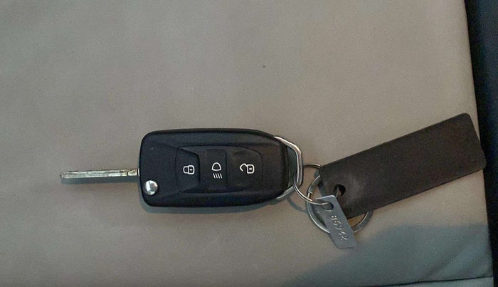2023 Tata PUNCH ADVENTURE AMT, Petrol, Automatic, 12,557 km, Key Close Up