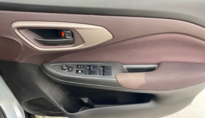 2023 Maruti FRONX DELTA PLUS 1.2MT, Petrol, Manual, 31,992 km, Driver Side Door Panels Control