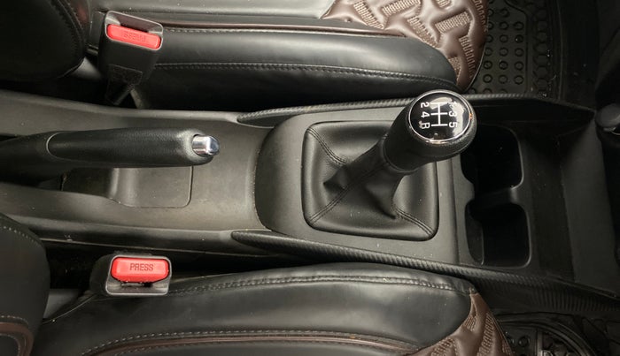 2023 Maruti FRONX DELTA PLUS 1.2MT, Petrol, Manual, 31,992 km, Gear Lever