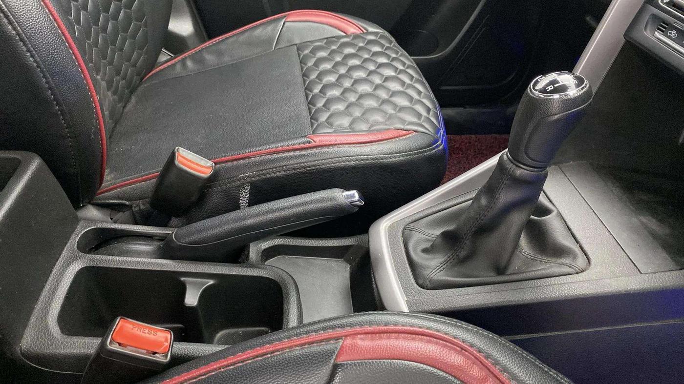 2022 Maruti BREZZA VXI SMART HYBRID, Petrol, Manual, 25,207 km, Gear Lever