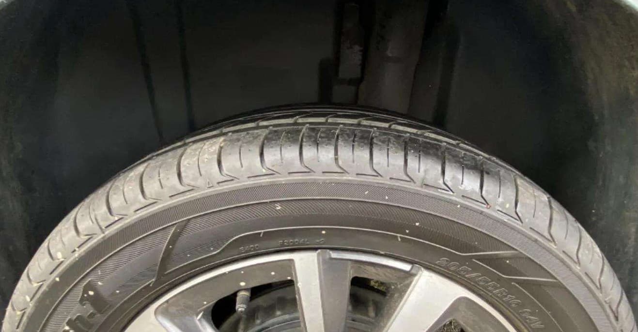 2023 Skoda SLAVIA STYLE 1.0L TSI AT, Petrol, Automatic, 30,639 km, Left Rear Tyre Tread