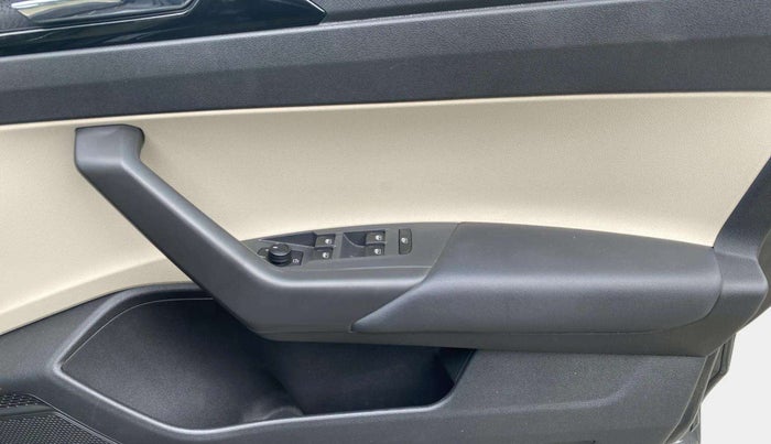 2023 Skoda SLAVIA STYLE 1.0L TSI AT, Petrol, Automatic, 30,580 km, Driver Side Door Panels Control