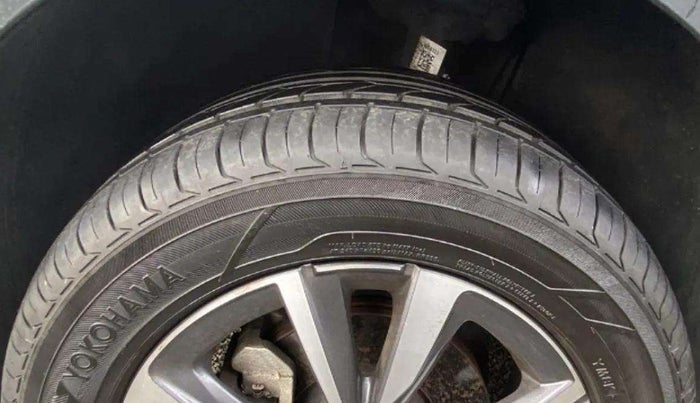 2023 Skoda SLAVIA STYLE 1.0L TSI AT, Petrol, Automatic, 30,580 km, Left Front Tyre Tread