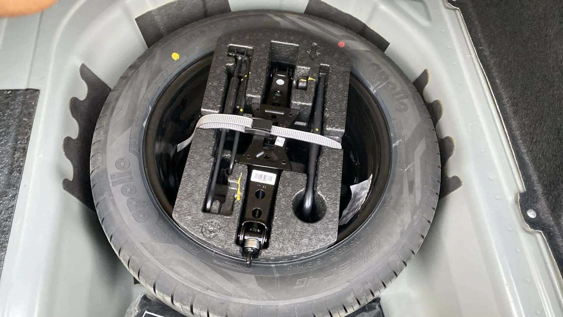 Spare-Tyre-22