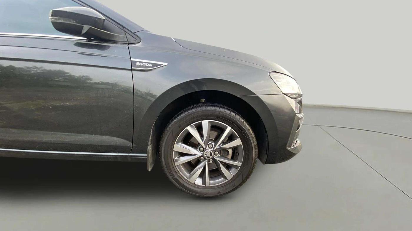2023 Skoda SLAVIA STYLE 1.0L TSI AT, Petrol, Automatic, 30,639 km, Right Front Wheel