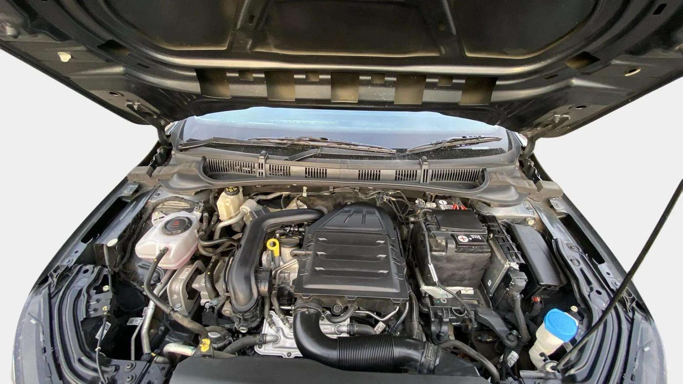 2023 Skoda SLAVIA STYLE 1.0L TSI AT, Petrol, Automatic, 30,639 km, Engine View