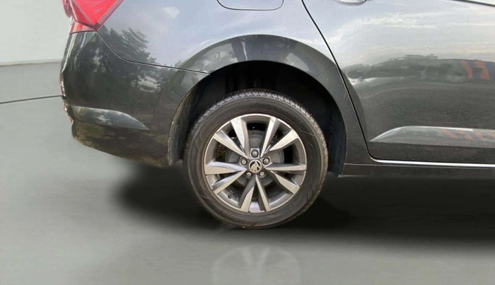 2023 Skoda SLAVIA STYLE 1.0L TSI AT, Petrol, Automatic, 30,580 km, Right Rear Wheel